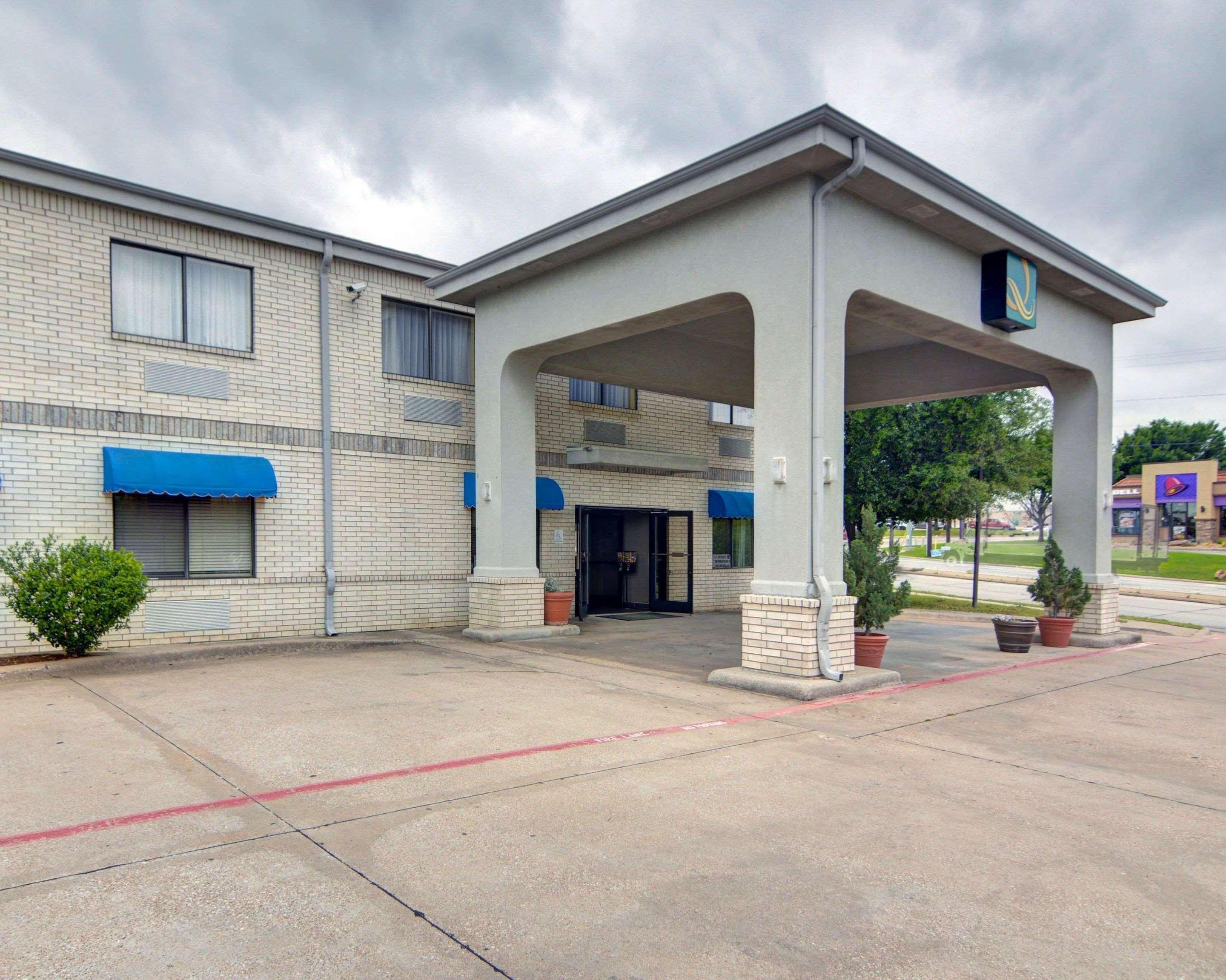 Quality Inn & Suites Grand Prairie Exterior photo